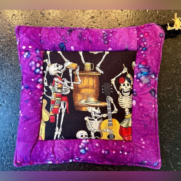 Day of the Dead pot holders. - Picture 6 of 7